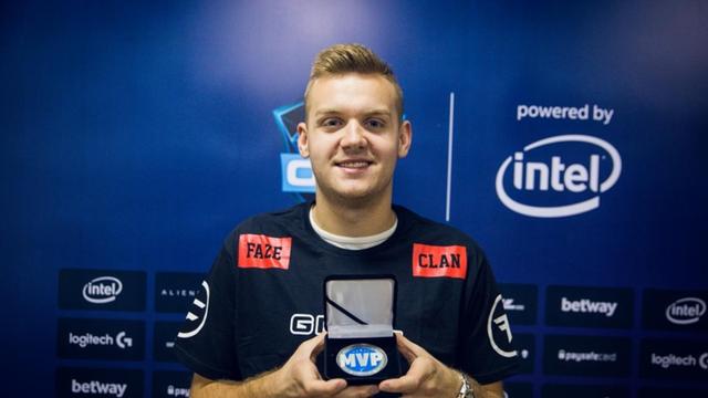 100 Thieves 离开了比赛 - 2025年电子竞技世界杯第三场淘汰赛的结果